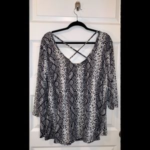 Black/White Snake Print 3/4 Sleeve Blouse Size 3x
